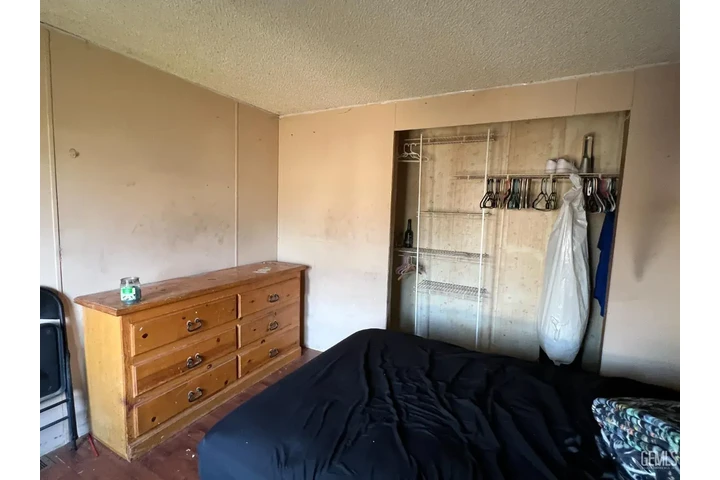 $1000 : Cozy 2- bedroom and 1 bath image 1