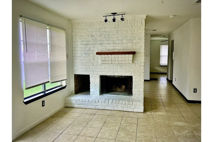 $1995 : 17822 Wild Willow Ln Houston t image 2