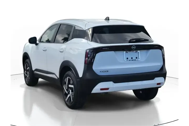 $24791 : Nissan Kicks 2026 SV 4dr Cro image 3