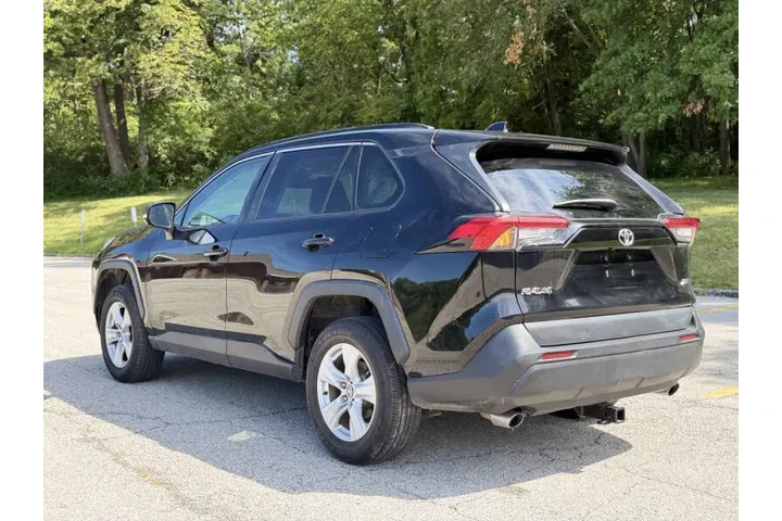 $15999 : 2021 RAV4 XLE image 9