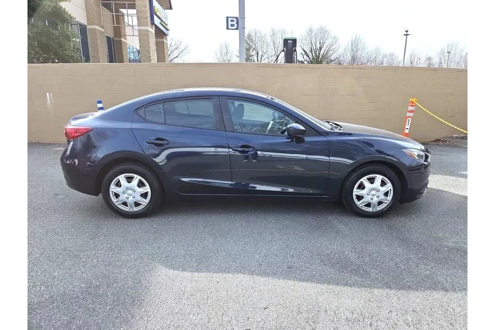 $14998 : Mazda Mazda3 2016 i Sport 4d image 4