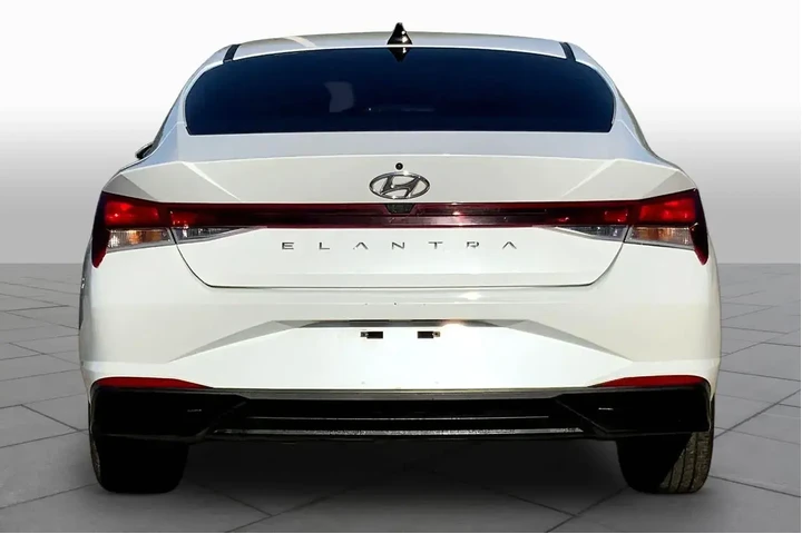 $16995 : Hyundai ELANTRA 2022 SEL 4dr image 5