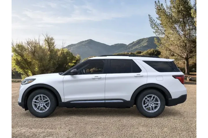 $34995 : Ford Explorer 2025 Active 4d image 3