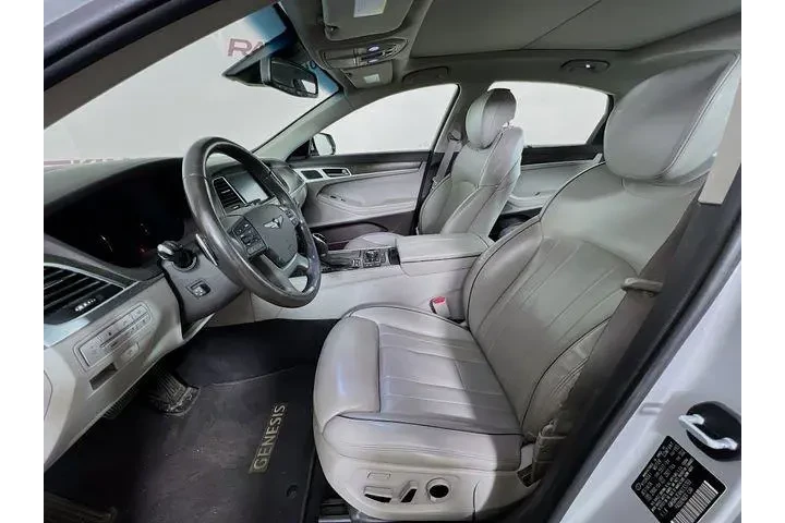 $17975 : Genesis G80 2017 3.8 4dr Sed image 9