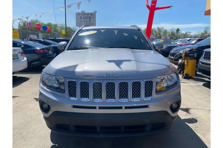 2017 Compass Latitude image 4