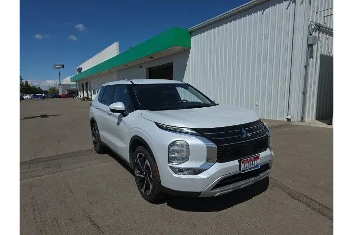 $23900 : Mitsubishi Outlander 2024 SE image 1