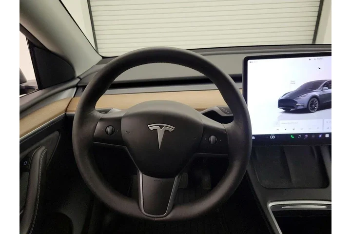 $36998 : Tesla Model Y 2023 AWD Long image 10