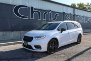 2025 Pacifica Limited FWD