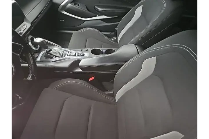 $15901 : Chevrolet Camaro 2016 LT 2dr image 3