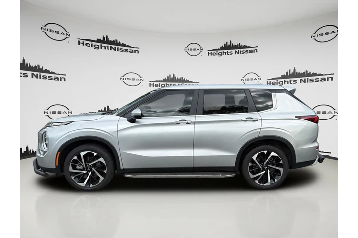 $25977 : Mitsubishi Outlander 2024 AW image 2