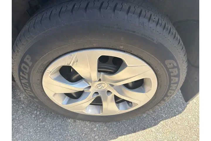 $29124 : Toyota RAV4 2023 AWD LE 4dr image 9