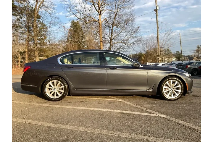 $18985 : BMW 7 Series 2016 740i 4dr S image 4