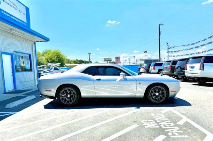 $22990 : 2016 Challenger R/T Scat Pack image 4