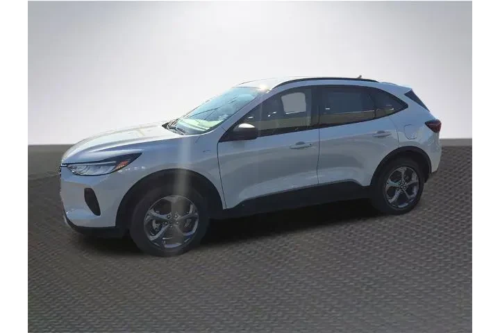 $25490 : Ford Escape 2025 AWD ST-Line image 2