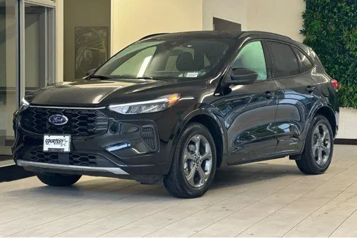$23632 : Ford Escape 2023 AWD ST-Line image 8