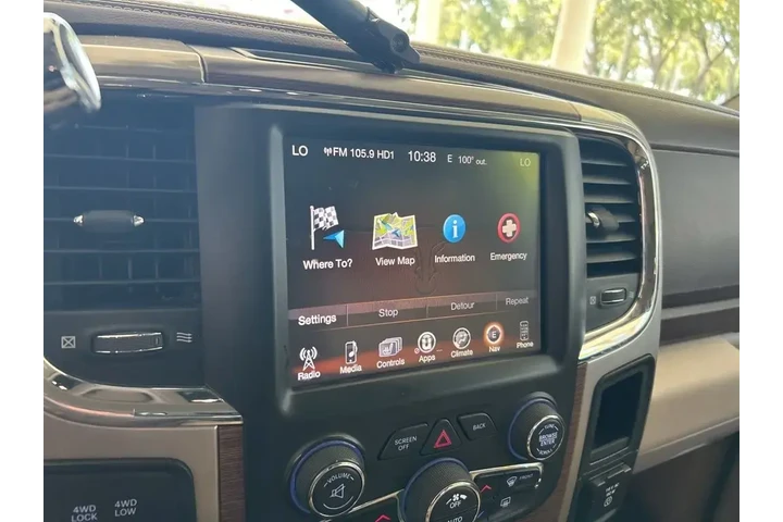 $32360 : Ram 2500 2017 4x4 Laramie 4d image 10