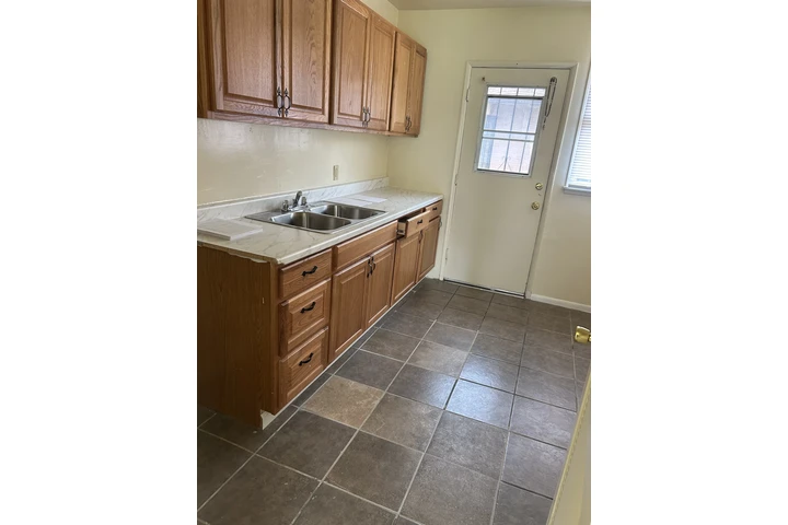 $2100 : Apartamento de 1 recamara image 2
