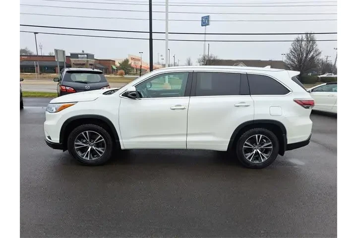 $16483 : Toyota Highlander 2016 AWD X image 2