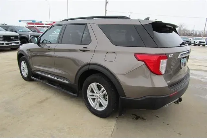 $23950 : Ford Explorer 2021 AWD XLT 4 image 7