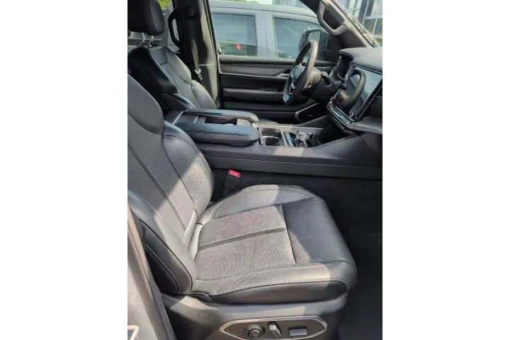 $40000 : Jeep Wagoneer 2024 4x4 Serie image 7