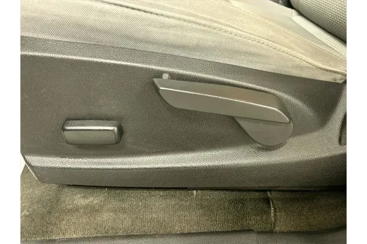 $23211 : Chevrolet Colorado 2018 4x4 image 10