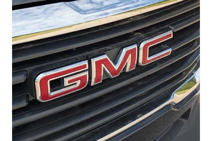 $27999 : GMC Terrain 2023 SLT 4dr SUV image 10