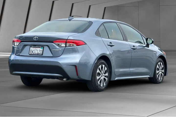 $20000 : Toyota Corolla Hybrid 2021 L image 4