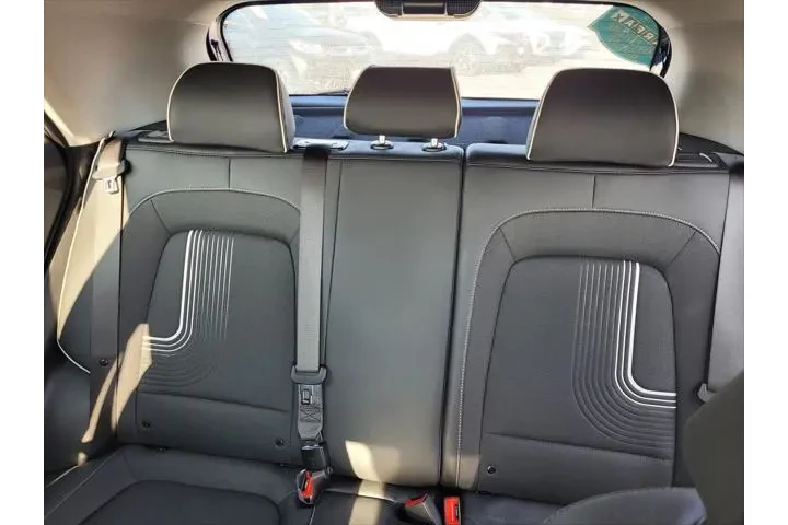 $20995 : Hyundai VENUE 2025 Limited 4 image 9