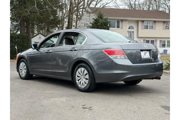 $9995 : Honda Accord 2010 LX 4dr Sed image 5