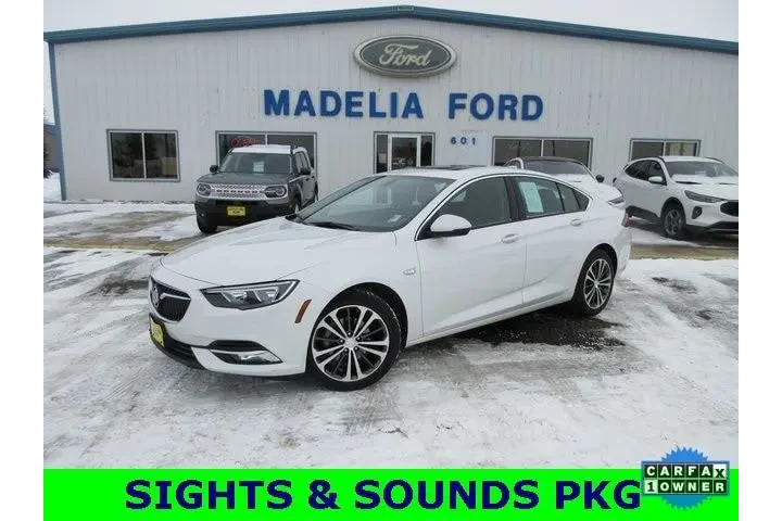 $17900 : Buick Regal Sportback 2018 E image 1
