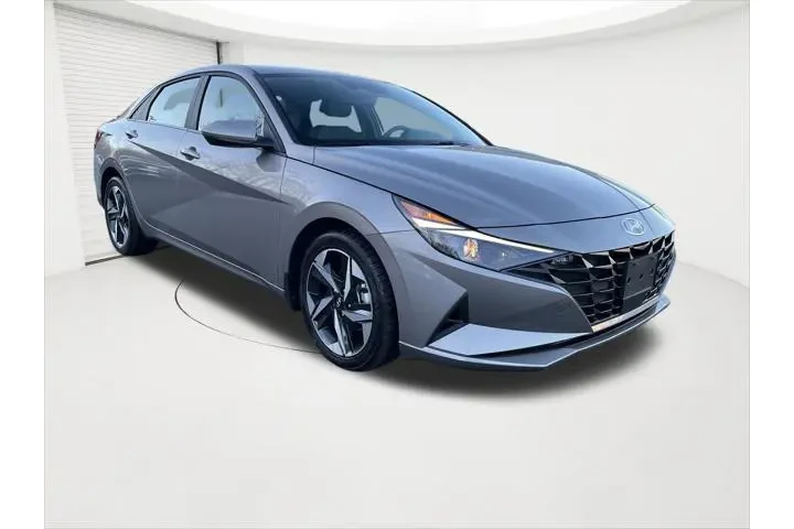 $20641 : Hyundai ELANTRA 2023 image 7