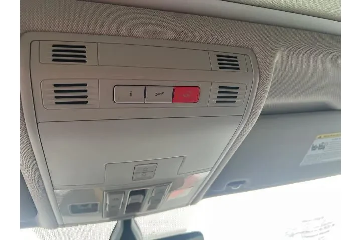 $14795 : Volkswagen Tiguan 2019 SE 4d image 7