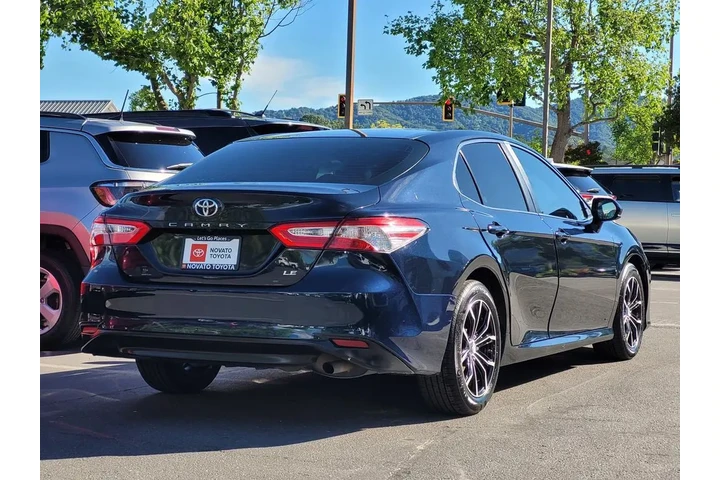 $15795 : 2018 Camry LE image 5