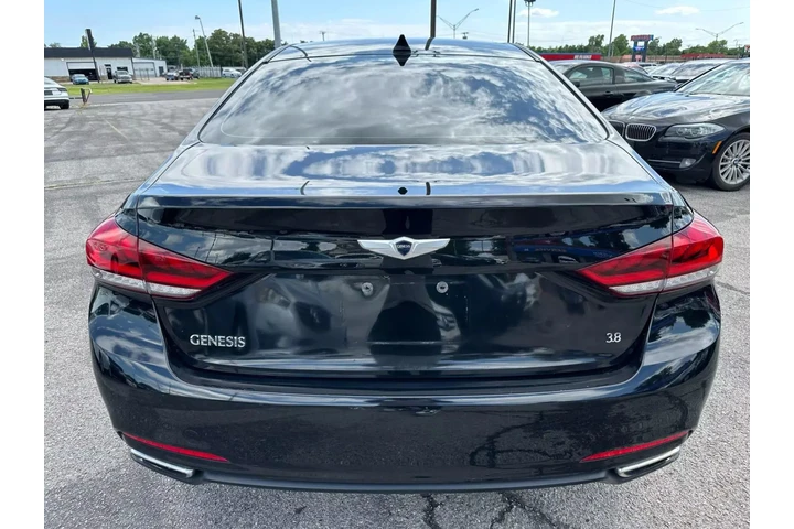 2016 HYUNDAI GENESIS 3.8 SEDA image 1