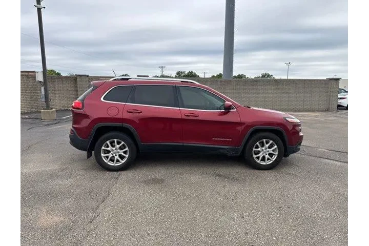 $9982 : Jeep Cherokee 2015 4x4 Latit image 8