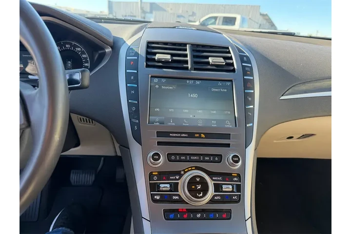 $24000 : Lincoln MKZ 2019 Reserve II image 9