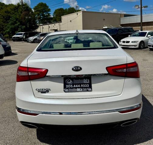 $8900 : 2016 Cadenza image 8