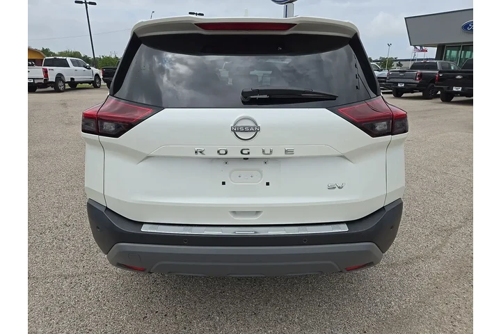 $22983 : Nissan Rogue 2023 SV 4dr Cro image 4