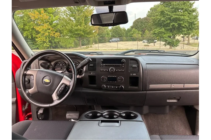 $15000 : 2011 Silverado 1500 LT image 4
