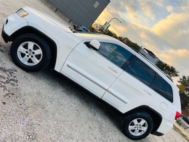 $7899 : 2011 Grand Cherokee Laredo X image 5