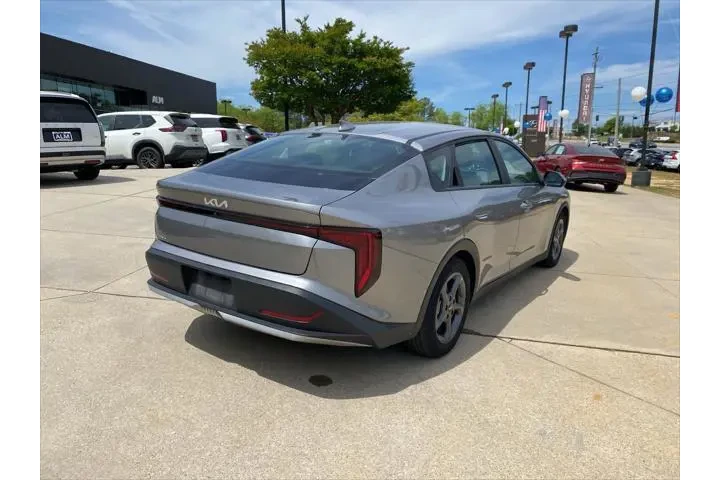 $18920 : Kia K4 2025 LXS 4dr Sedan image 6