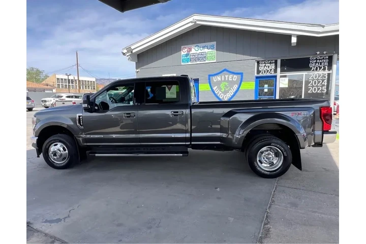 2020 F-350 SD Lariat Crew Cab image 8