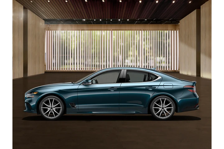 $27459 : Genesis G70 2023 2.0T 4dr Se image 2