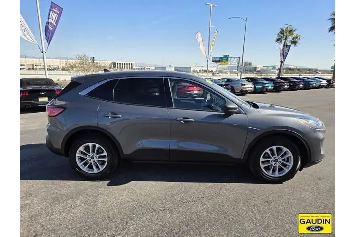 $20995 : Ford Escape 2022 SE 4dr SUV image 8