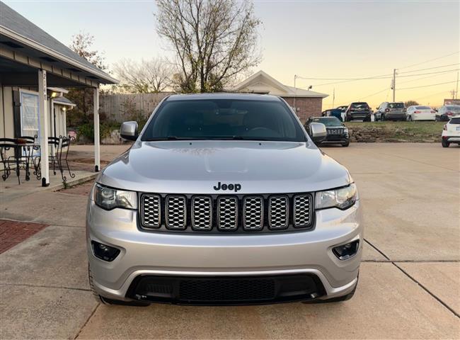 $19995 : 2018 Grand Cherokee image 2