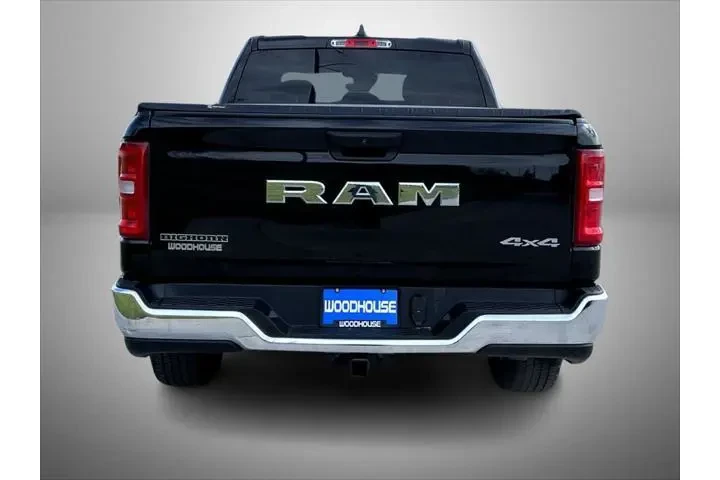 $39449 : Ram 1500 2025 4x4 Big Horn 4 image 6