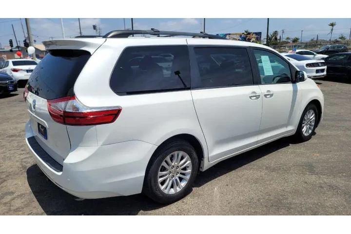 $20995 : 2015 Sienna XLE Premium 8-Pas image 4
