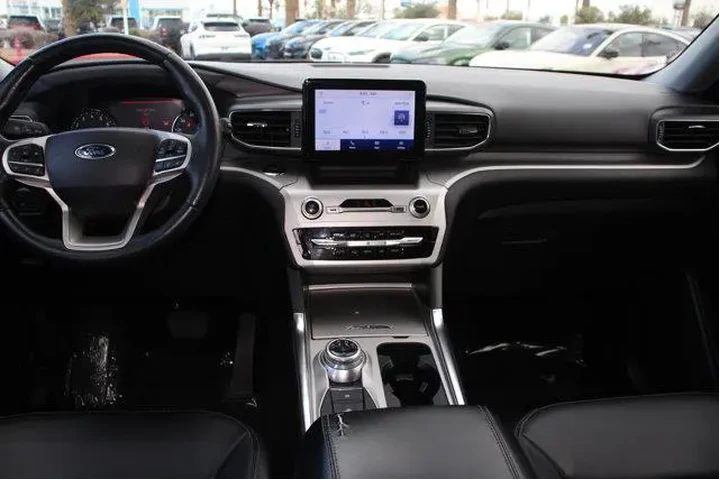 $25595 : Ford Explorer 2022 AWD XLT 4 image 10