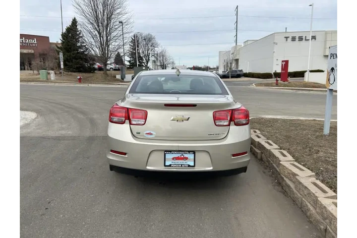 $9900 : 2015 Malibu LT image 5