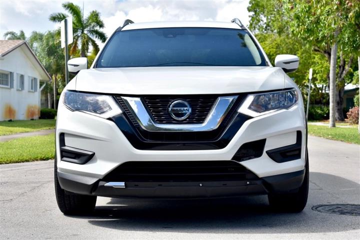 $12000 : 2019 Nissan Rogue SV image 4